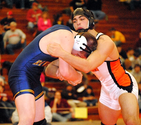 Marshfield wrestling sectional: Tigers sending three to WIAA state ...